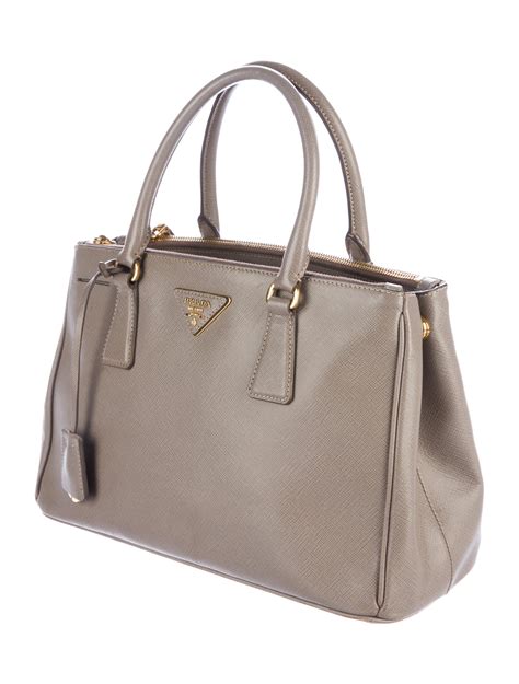 prada convertible lux tote saffiano with accessories small black|prada saffiano shoulder bag.